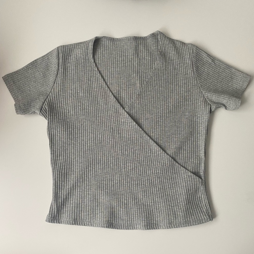 New ROMWE Gray Wrap Crop Top! - Picture 3 of 5